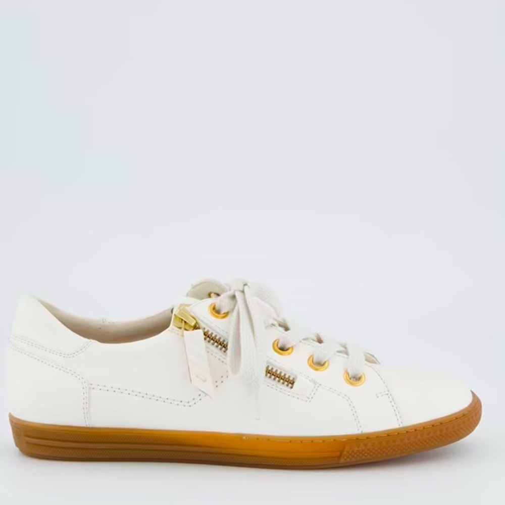 White sneaker Sneaker (Women USA 11) Never used UK 8.5